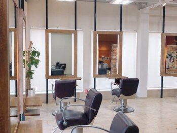 ヘアメイク シンズ ヤシマ(Hair Make SHIN'S YASHIMA)の写真/お子様連れや家族みんなで通えるサロン★幅広い世代のお客様に愛されるサロンにはワケがある―…。