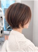 ミルクブラウン白髪ぼかし髪質改善小顔ショート