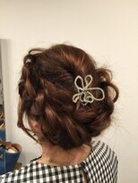 シュシュ(chouchou)&nbsp;編み込みアップスタイル