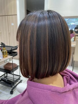 アッシュ 鶴見店(Ash) シンプルな前下がりボブ