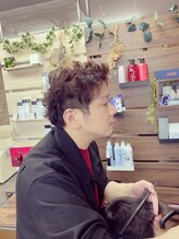 コモド ヘアー メイク(comodo hair make) 安田 好範