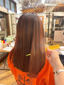 チューズデー(TUESDAY) ハイライトオレンジ