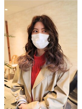 ビュートリアム 広尾(BEAUTRIUM) ピンクベージュグラデーションカラー