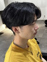 ヒュイル バイ ニアウ(Hwyl by Niau) メンズマッシュパーマニュアンスパーマスパイラルパーマ刈り上げ