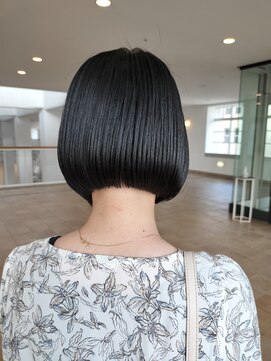 ビュートリアム 神戸(BEAUTRIUM) パツッとボブ/ショートボブ/ショートヘア/20代/30代/40代