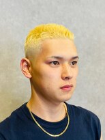 アストロ(ASTRO)&nbsp;メンズフェードカットベリーショートゴールドブリーチデザイン