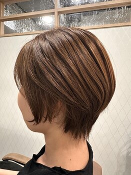 アンス(ans)の写真/再現性の高いカット技術で、サロン帰りのスタイルが続く！どこから見てもキレイなシルエットに仕上げます♪
