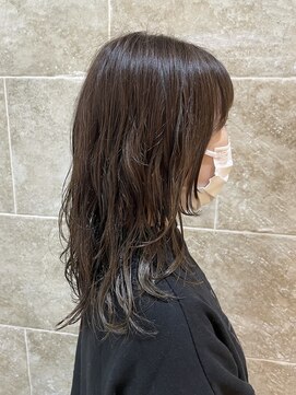 グリッター(GRITTERs) ベージュ×ゆるパーマ