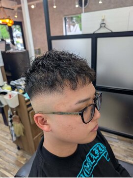 ティーズ バーバー T's BARBER スキンフェード＋ツイストパーマ