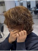 渋谷メンズハイライトカラースパイラルパーマメンズボブウルフ