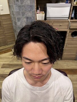 銀座マツナガ 神田店 20代30代ツイストスパイラルパーマメンズツーブロック