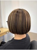 ミニボブ × 白髪ぼかしハイライト
