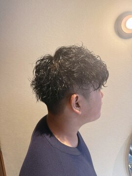 ヌーク(NUUK) ツイストスパイラルパーマ