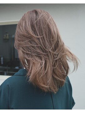 ウカン(UKAN.) 似合わせカット+ダブルカラー