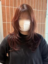ヘアーアンドメイク ビス(HAIR&MAKE bis)&nbsp;カットで見せる韓国スタイル 【ココネ】