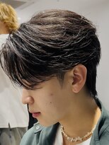 リロン 新宿(RIRON)&nbsp;センターパート×フェザーパーマ　ニュアンスパーマ　韓国ヘア