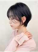 ハンサムショート×くびれレイヤー透明感カラーブルーブラック