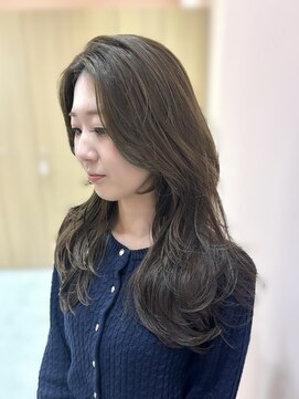 ルーム シンサイバシ(room shinsaibashi) 【room心斎橋/竹田鈴花】レイヤーカット × オリーブベージュ