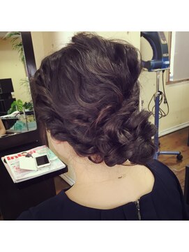 ホーリーモーリー(HOLY MOLY) ヘアアレンジ