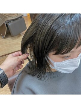 ルシード スタイル レクラ 栄生店(L'UCIDO STYLE L'eclat) 重くならない透け感グレー