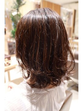 キャリ(CALI) ナチュラルハイライトミディ　CALI・田町・三田・CHIAKI