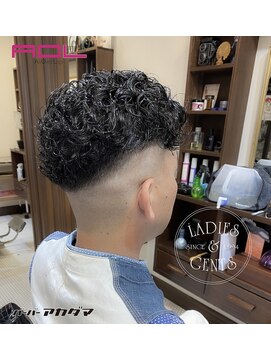 バーバー アカダマ メンズパーマ&フェード