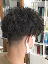 ヘッズ 本八幡店(HEADS)&nbsp;MEN'S HAIR  センターパート　ツイストスパイラル　コンマヘア