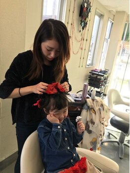 アレーズ ヘアー(a'laise hair)の写真/お子様同伴大歓迎♪ネトフリが見れるタブレットや座敷も有り◎お子様のカットも好評です！