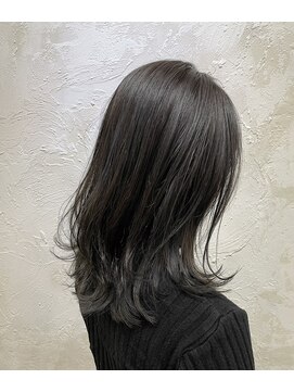 ヴァルゴール はりまや町店(Virgowl) 透け感あるダークグレージュレイヤー