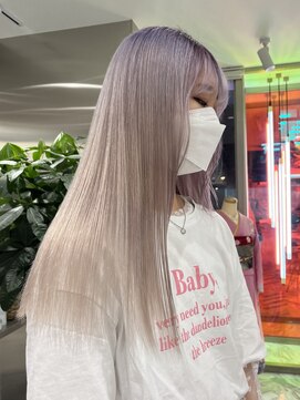 ゼスト 八王子店(ZEST) 艶髪ハイトーン/ホワイトシルバー【佐々木麻衣】