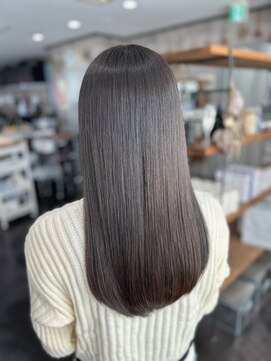 トゥーミー(to mee) セピアグレージュ♪【新田】