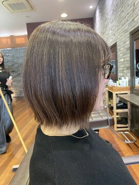 トイロ(toiro) 切りっぱなしボブ