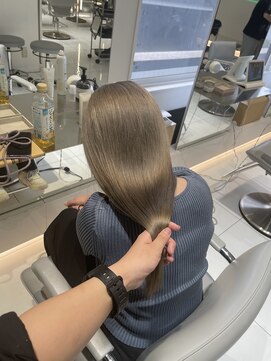 シー 立川(Si) 透明感抜群◎グレージュカラー