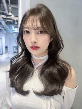 韓国ヘアロングオリーブベージュ前髪カット_F30868