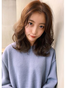 ロゼ 甲子園口(Rose) 【ROSE】レイヤーカット_パーマ__レイヤーボブ_センターパート