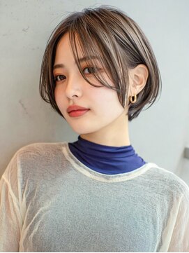 ミー 岡崎(mii) 丸みショートボブ