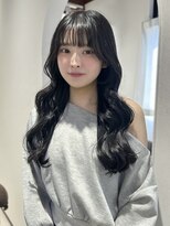 アールサロンアンジー 豊田大林(RrSALON angie)&nbsp;透明感グレージュブラック×韓国風ゆる巻きロング