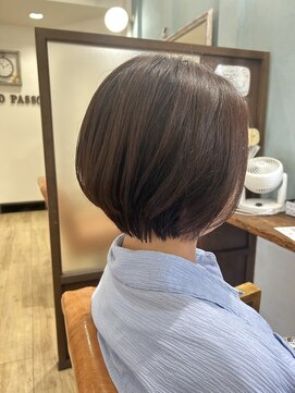 プリモ パッソ ラテ(Primo Passo LATTE) 丸みショートボブ