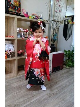 きものサロン すずめ屋 可愛いツインテールでミニーちゃんに♪