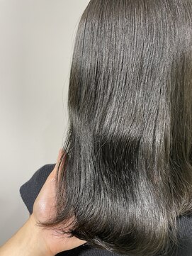 ネイヴィル(navile) 10代20代おすすめ◎ブリーチなしのオリーブベージュ◎