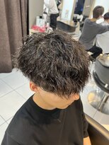 アイズ 海老名(AIZU)&nbsp;ツイストスパイラルパーマ　ソフトツイスト　波巻きパーマ　眉毛