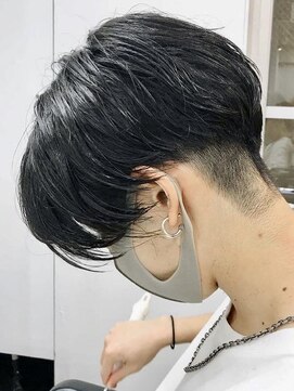 フィフス 栄(fifth) センターパートニュアンスパーマメンズカットツーブロック韓国