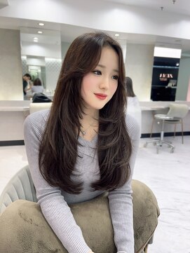 ジーナ 名駅(XENA.) 《石塚》レイヤーロング 小顔カット 2wayバング 韓国ヘア