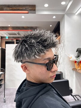 ルースト 京都駅前店(ROOST) ジェットモヒカン×ホワイトハイライト