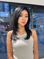 エム(M) 【人気/ブルーブラック】レイヤーカット/暗髪/前髪なし/顔周り