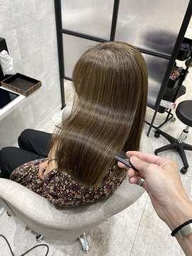 イーズ バイ インス(Yeeee.s by INCE) 白髪ぼかし/脱白髪染め/脱白髪染めハイライト/透明感