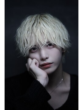 シン(syn) ブロンドマッシュ