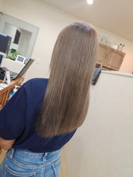 ミラシィ 成田(Mirashy) ハイライトカラーミルクティーベージュレイヤーカット