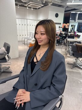 ユーフォリア 渋谷グランデ(Euphoria SHIBUYA GRANDE) レイヤーカット ロングカット AKARI