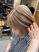 エルム 原宿 表参道(yelm)&nbsp;ブリーチ2回以上でできる暖色ミルクティーベージュ